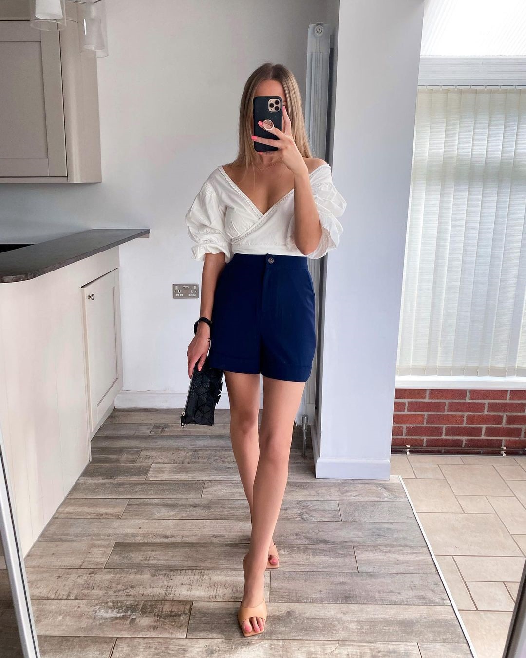 Navy mini shop skirt outfit