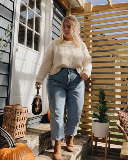 21 cute looks in 2022! Plus size graduation outfit ideas